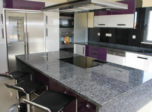 rocamar_negro_sudafrica_granito_gris_cocina-1.jpg