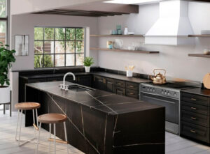 silestone_eternal_noir_superficie_hibrida_de_minerales_y_materiales_reciclados_negro_cocina-1.jpg